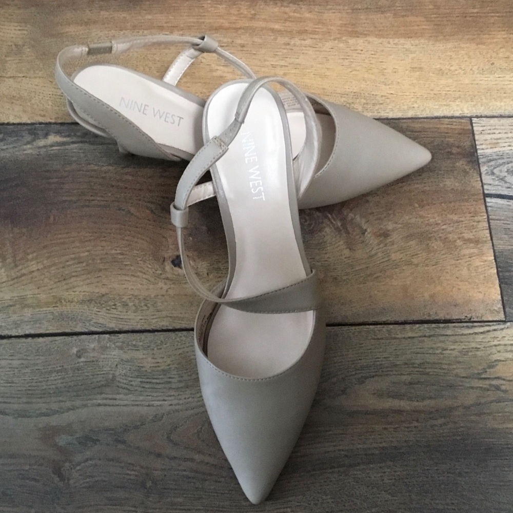 Kitten heel Nine West pumps